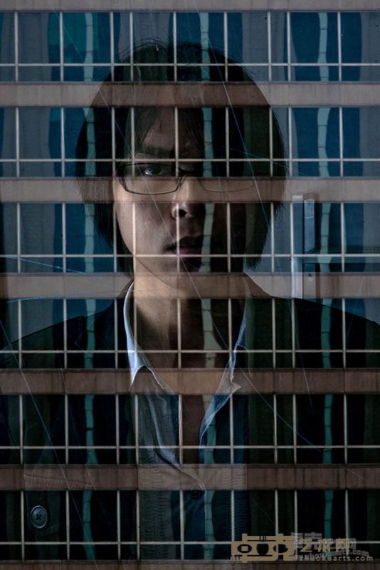 艺术家 梁俊丰