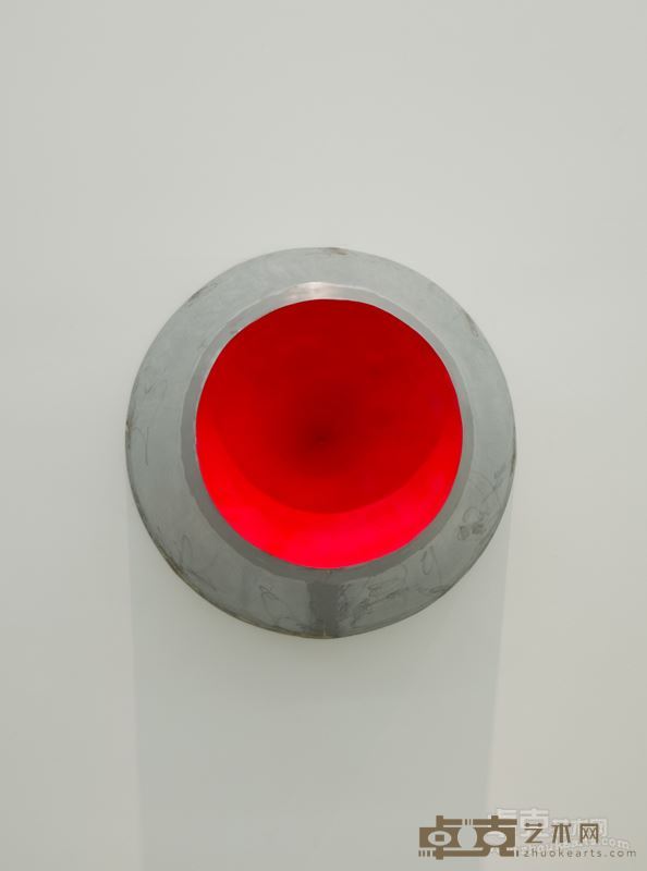 唐骁 《铁瘤》 100cmX100cmX51cm 铁，锌板，丙烯酸溶液，漆 2016