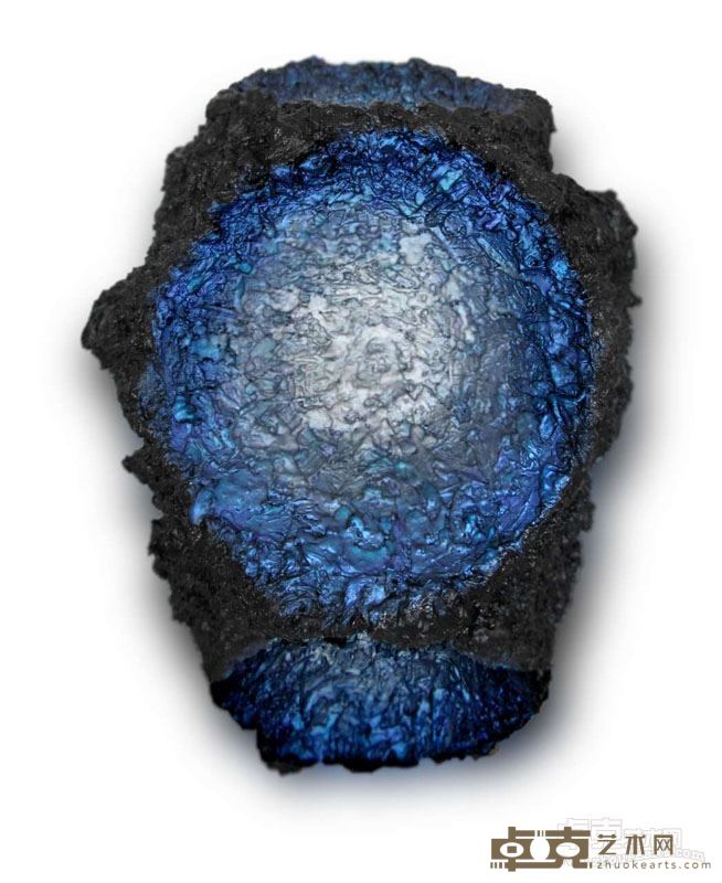于幸泽 《凹-02》 100cm×100cm×53cm 油彩、丙烯、树脂 2016