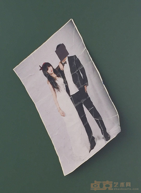 撕毁的结婚照