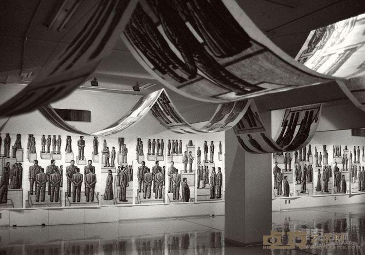 “张敏杰艺术展”展出现场，日本大阪ABC画廊，1999年