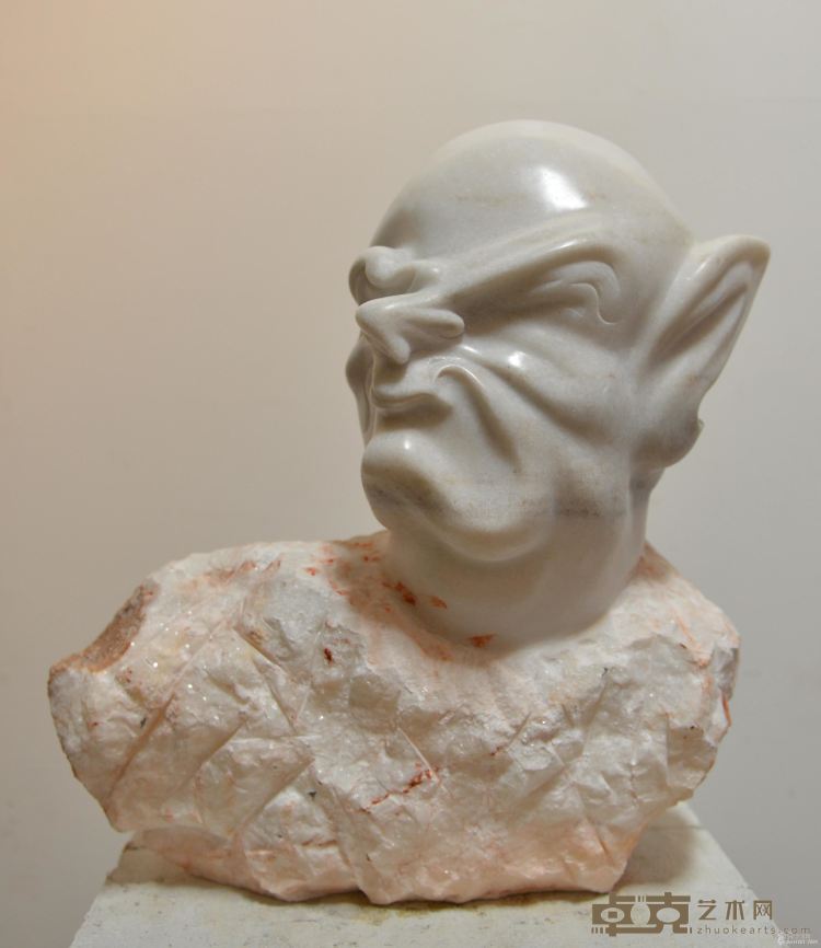 《异形-1》 尹朝阳 47x54x35cm 2013年 大理石雕塑