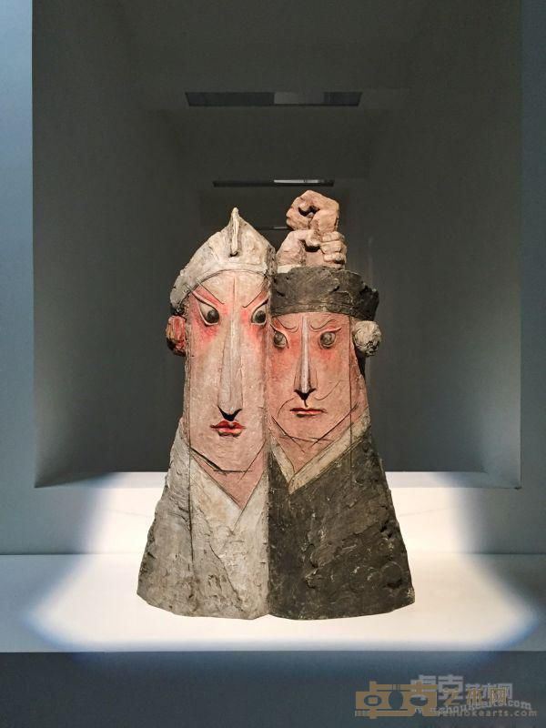《三岔口》 吴彤 120x90x50cm 2010年 雕塑